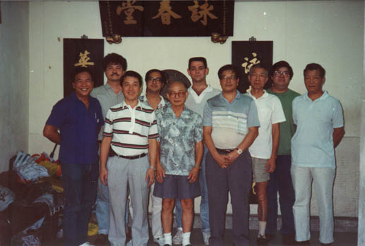 Tang Sek Kei, Lam Man Hog, Chan Nuen
                    Lam, Leung Ting, Yip Yin, Ian Protheroe, Sui Yuk Men, Chu Shong Tin, Lee Yun Tung and Yip Ching